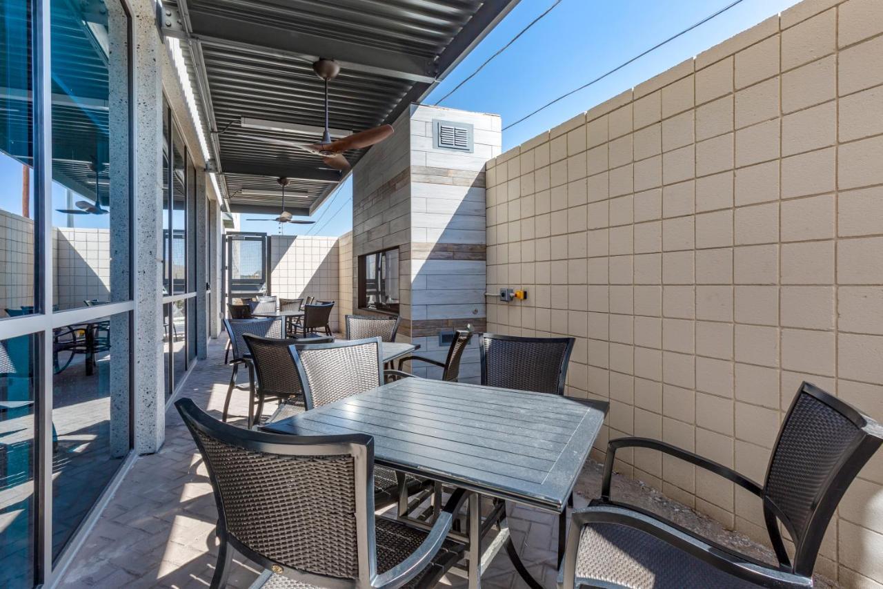 Holiday Inn Express & Suites - Phoenix Dwtn - State Capitol By Ihg Экстерьер фото